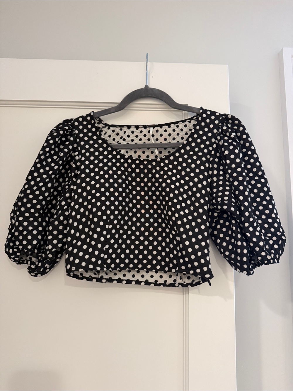 Free People Women’s Black Polka Dot Puff Sleeve Crop Top